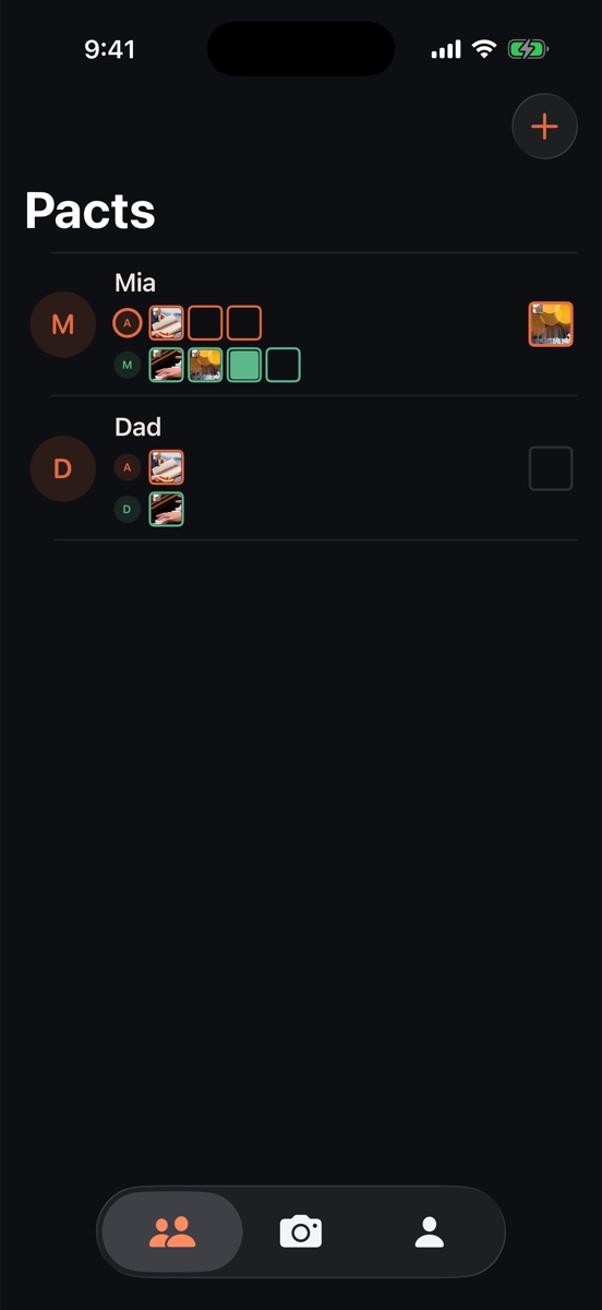 Slipstream's home screen: two pacts, Mia and Dad, each with a week of boxes